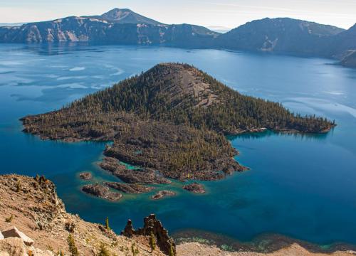 Giiwas (Crater Lake)